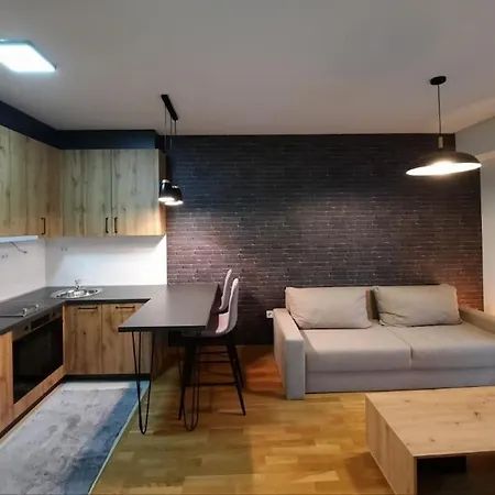 Cozy One-bedroom In Апартаменты Скопье