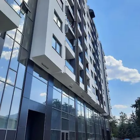 Cozy One-bedroom In Апартаменты Скопье