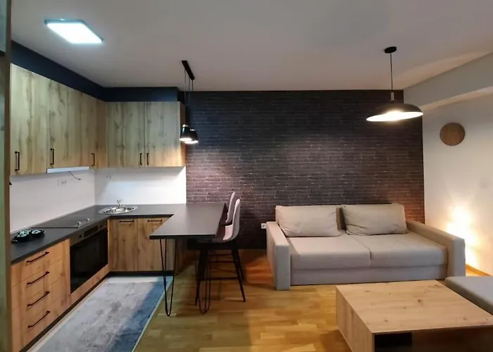 Cozy One-bedroom In Апартаменти Скоп'є